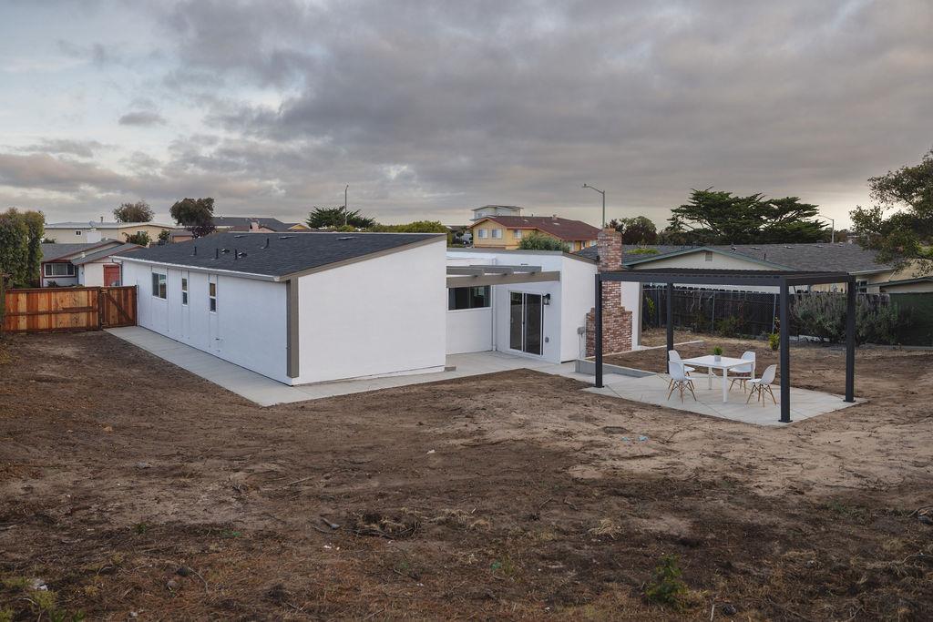 Detail Gallery Image 2 of 33 For 1460 Mescal St, Seaside,  CA 93955 - 3 Beds | 2 Baths