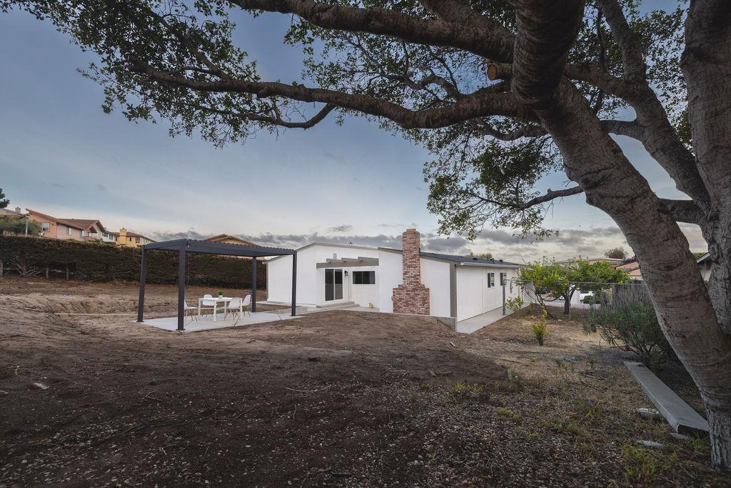 Detail Gallery Image 3 of 33 For 1460 Mescal St, Seaside,  CA 93955 - 3 Beds | 2 Baths