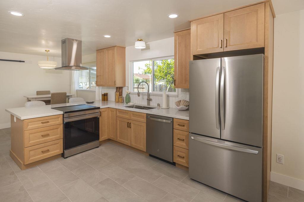 Detail Gallery Image 5 of 33 For 1460 Mescal St, Seaside,  CA 93955 - 3 Beds | 2 Baths