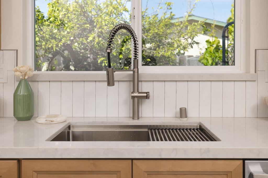 Detail Gallery Image 9 of 33 For 1460 Mescal St, Seaside,  CA 93955 - 3 Beds | 2 Baths