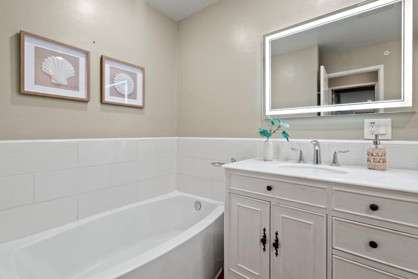 Detail Gallery Image 34 of 57 For 523 Middlefield Dr, Aptos,  CA 95003 - 3 Beds | 2/1 Baths