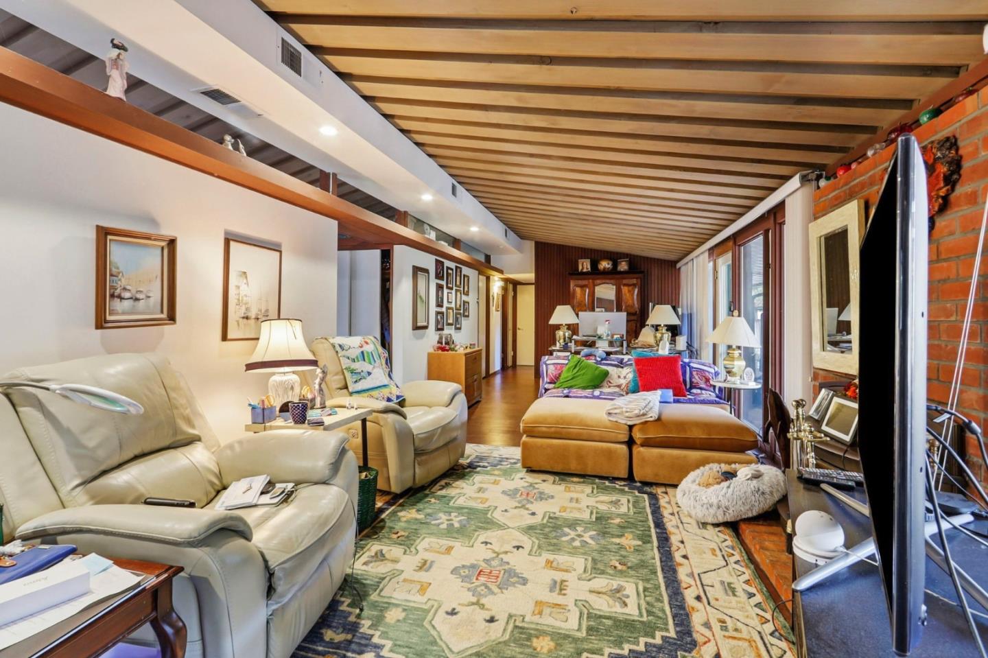 Detail Gallery Image 10 of 29 For 18600 Montpere Way, Saratoga,  CA 95070 - 3 Beds | 1/1 Baths