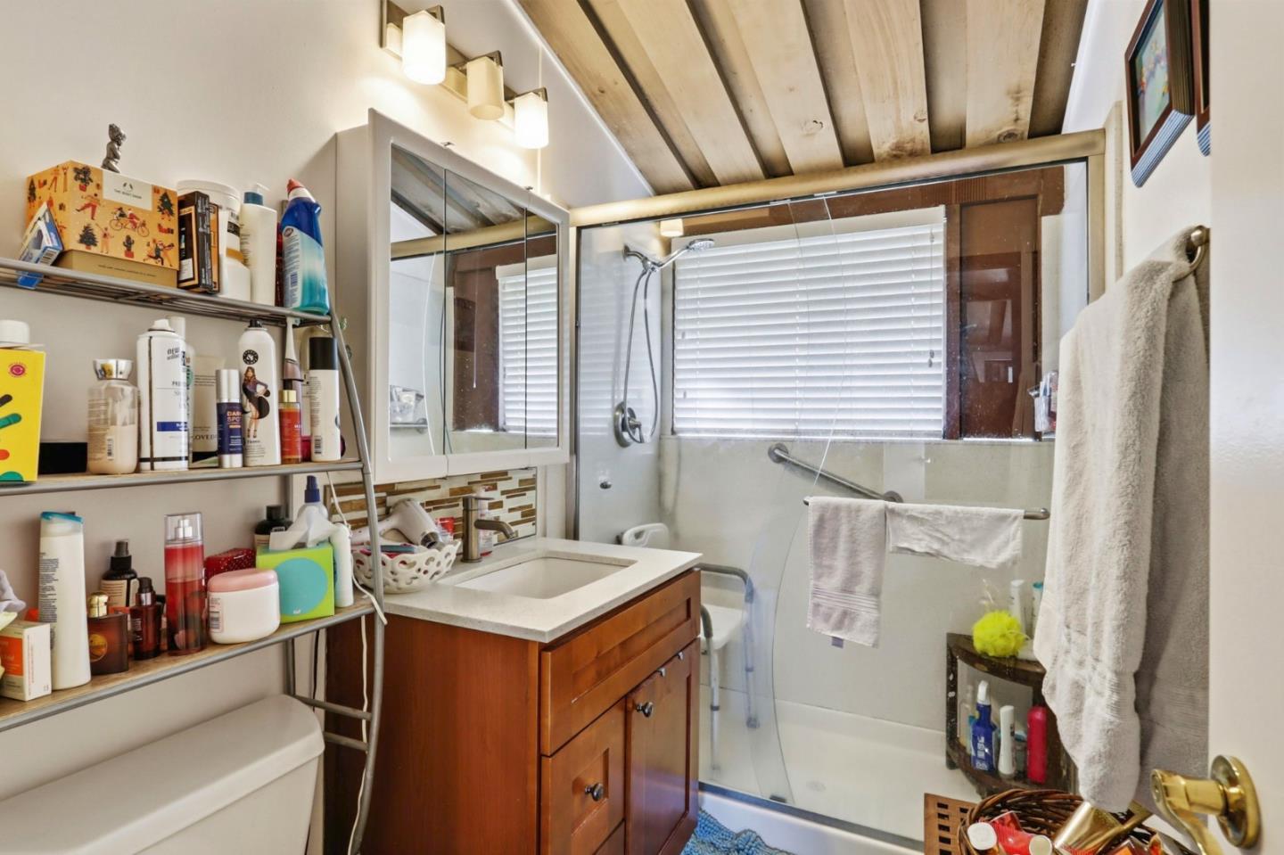 Detail Gallery Image 19 of 29 For 18600 Montpere Way, Saratoga,  CA 95070 - 3 Beds | 1/1 Baths