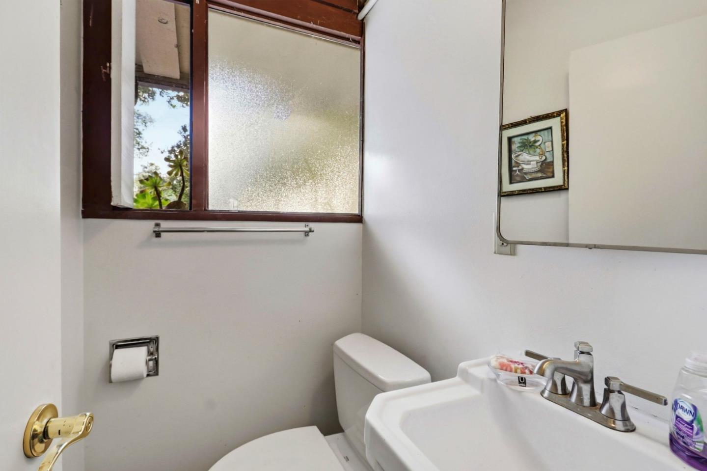 Detail Gallery Image 20 of 29 For 18600 Montpere Way, Saratoga,  CA 95070 - 3 Beds | 1/1 Baths