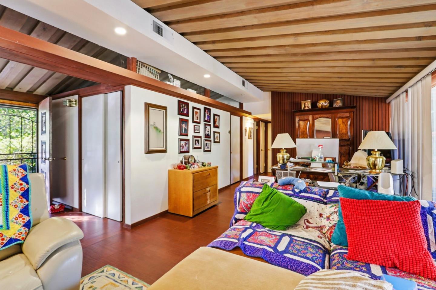 Detail Gallery Image 8 of 29 For 18600 Montpere Way, Saratoga,  CA 95070 - 3 Beds | 1/1 Baths