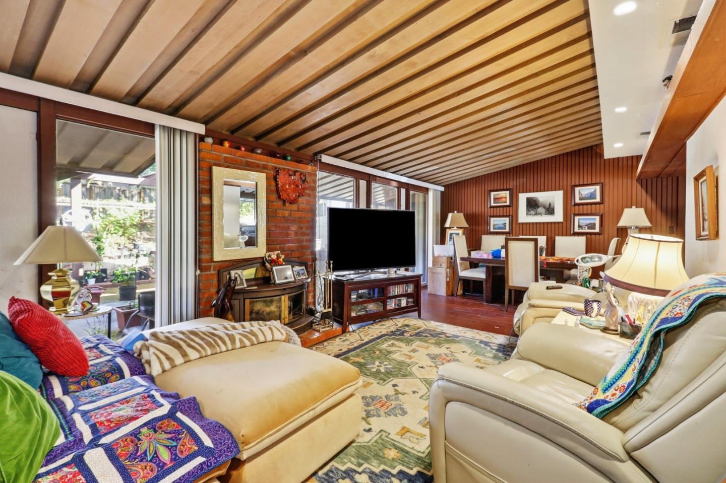 Detail Gallery Image 9 of 29 For 18600 Montpere Way, Saratoga,  CA 95070 - 3 Beds | 1/1 Baths