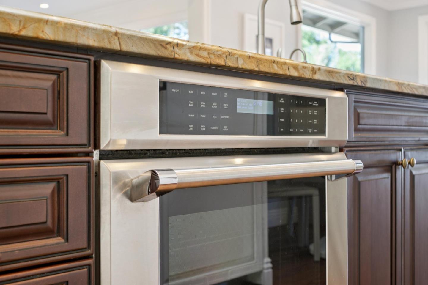 Detail Gallery Image 15 of 95 For 520 Darrell Rd, Hillsborough,  CA 94010 - 6 Beds | 5/1 Baths