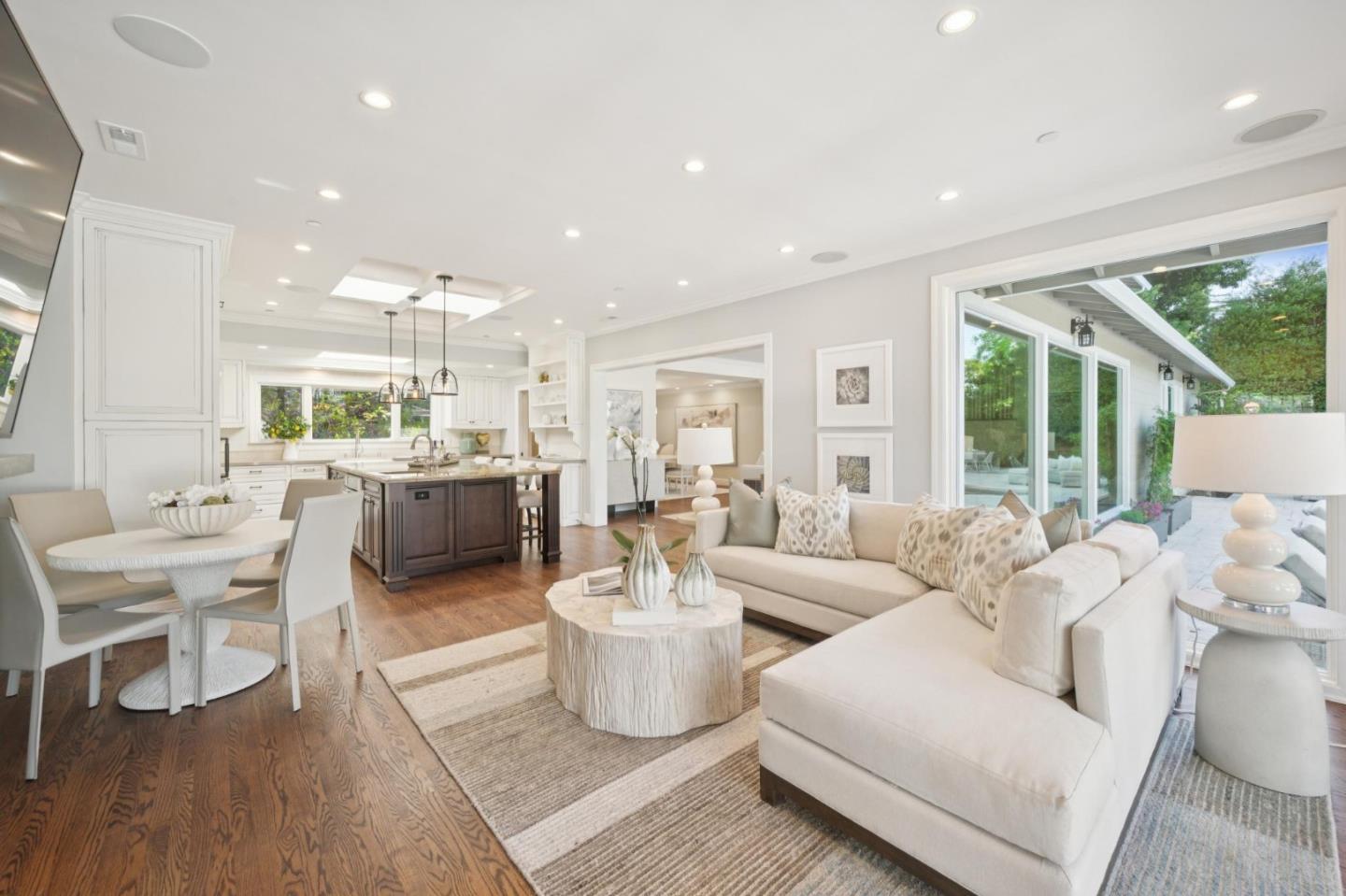 Detail Gallery Image 19 of 95 For 520 Darrell Rd, Hillsborough,  CA 94010 - 6 Beds | 5/1 Baths