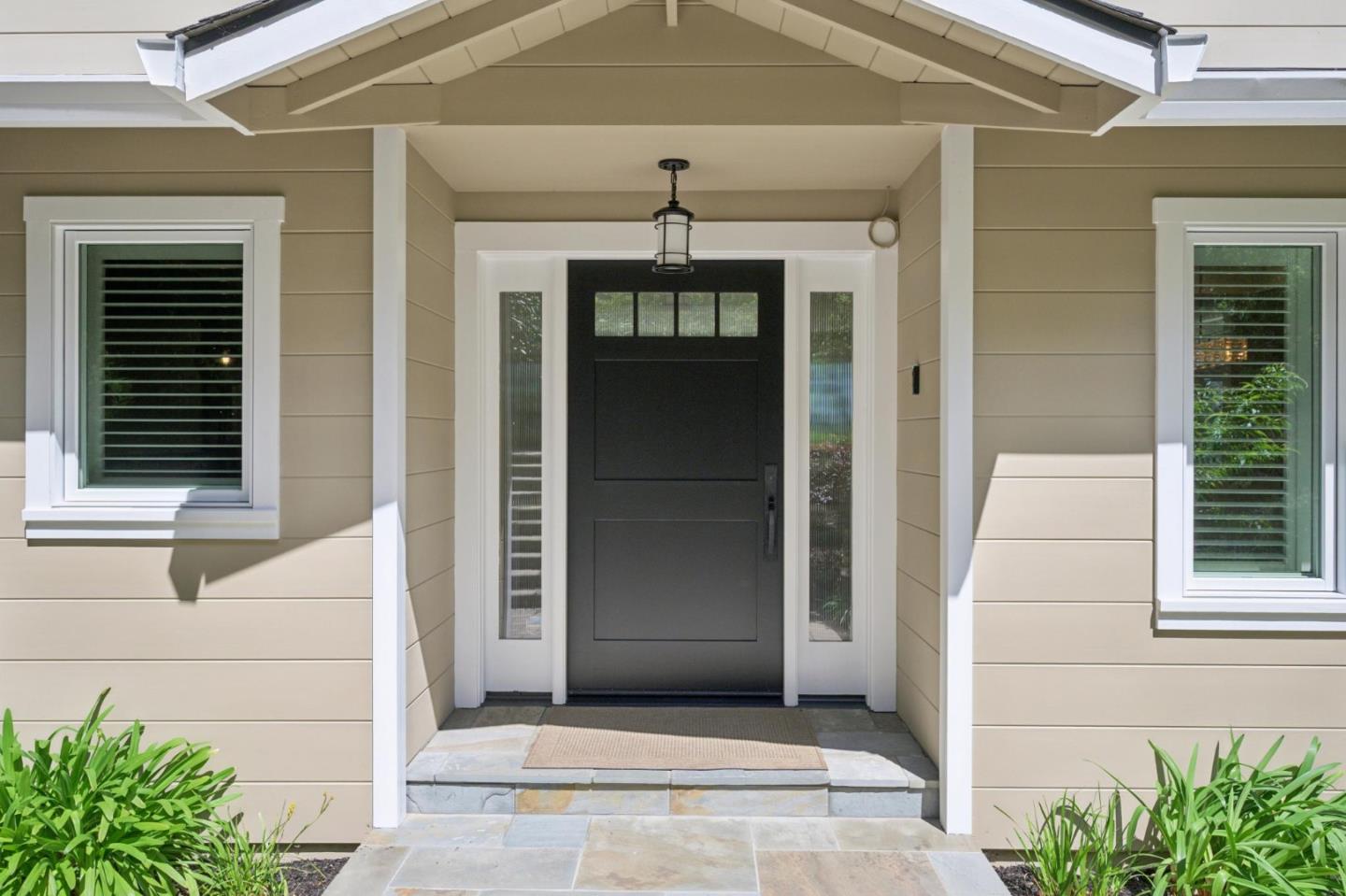 Detail Gallery Image 2 of 95 For 520 Darrell Rd, Hillsborough,  CA 94010 - 6 Beds | 5/1 Baths