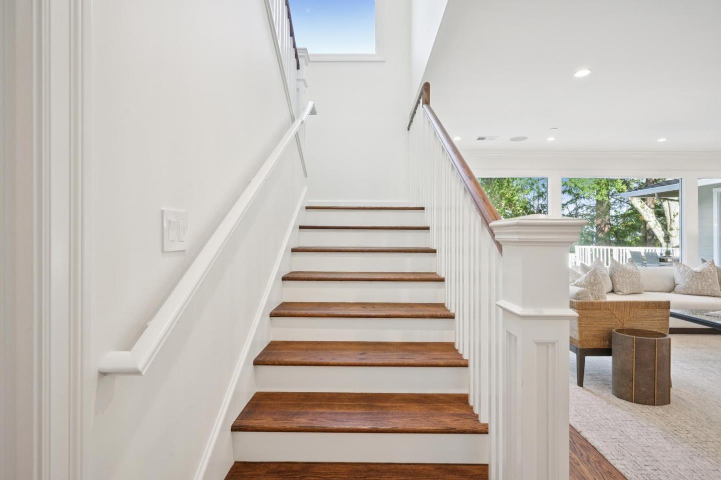 Detail Gallery Image 24 of 95 For 520 Darrell Rd, Hillsborough,  CA 94010 - 6 Beds | 5/1 Baths