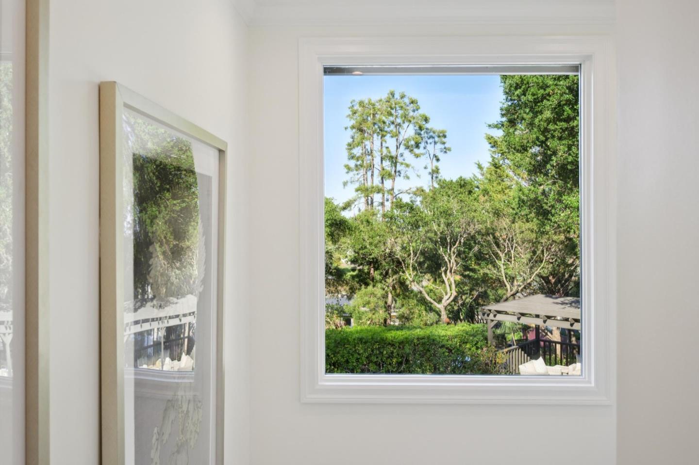 Detail Gallery Image 25 of 95 For 520 Darrell Rd, Hillsborough,  CA 94010 - 6 Beds | 5/1 Baths