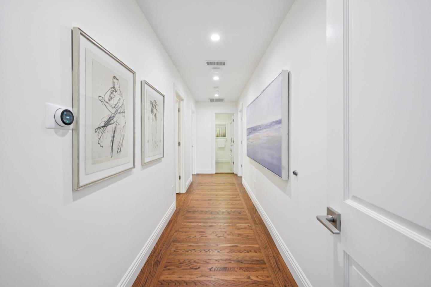 Detail Gallery Image 33 of 95 For 520 Darrell Rd, Hillsborough,  CA 94010 - 6 Beds | 5/1 Baths