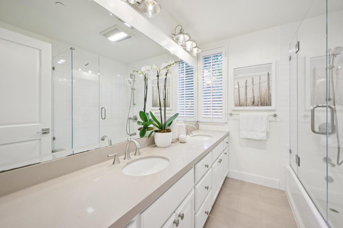 Detail Gallery Image 36 of 95 For 520 Darrell Rd, Hillsborough,  CA 94010 - 6 Beds | 5/1 Baths