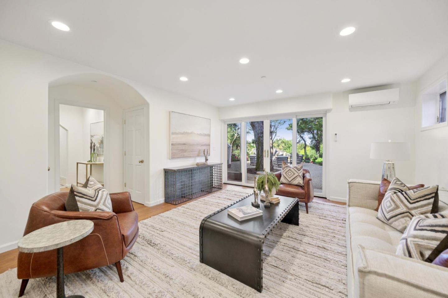 Detail Gallery Image 49 of 95 For 520 Darrell Rd, Hillsborough,  CA 94010 - 6 Beds | 5/1 Baths