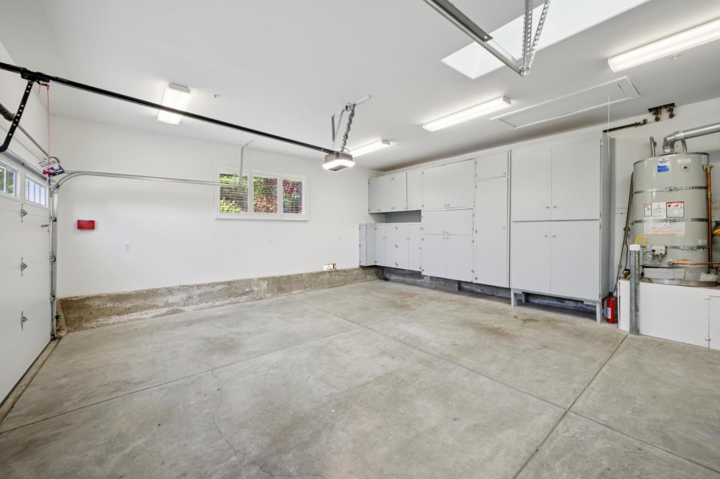 Detail Gallery Image 53 of 95 For 520 Darrell Rd, Hillsborough,  CA 94010 - 6 Beds | 5/1 Baths