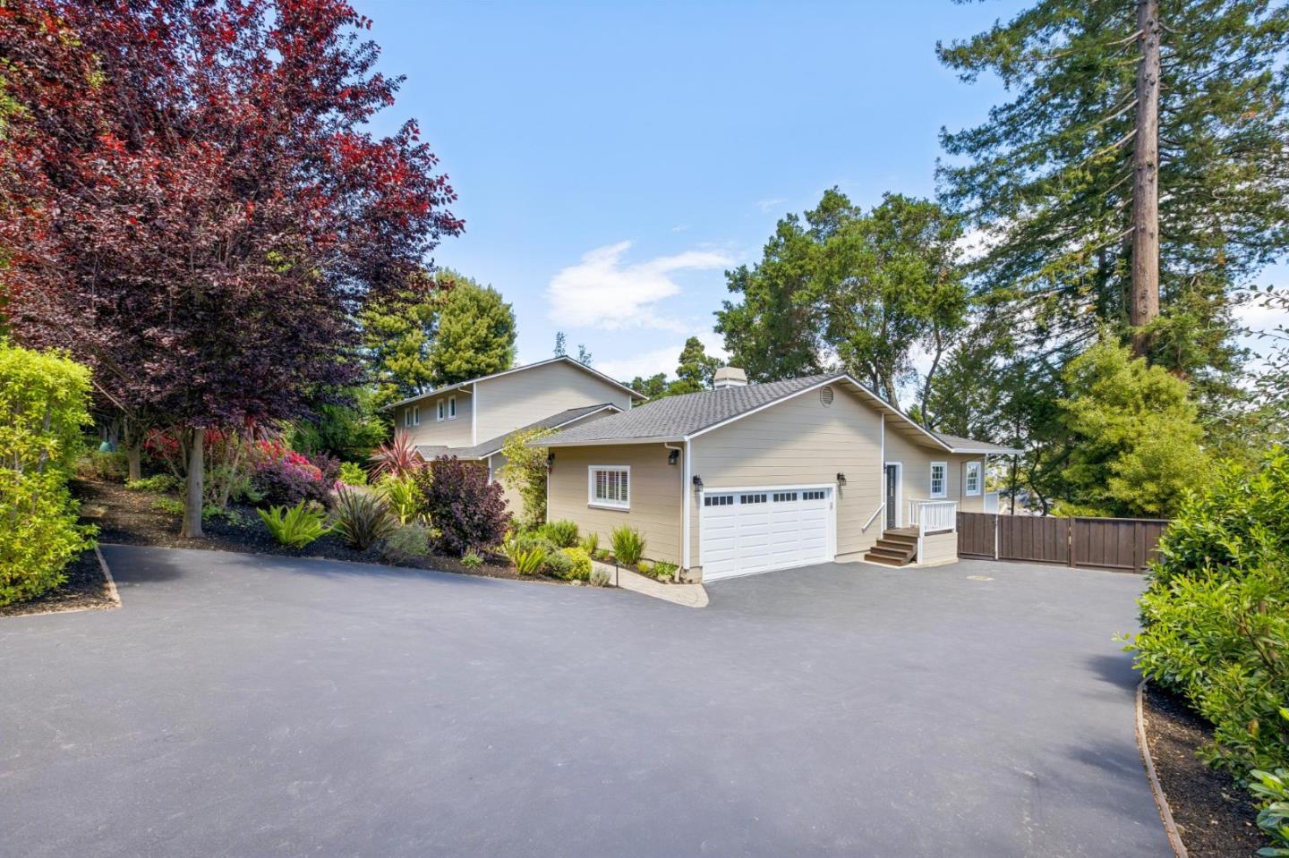 Detail Gallery Image 54 of 95 For 520 Darrell Rd, Hillsborough,  CA 94010 - 6 Beds | 5/1 Baths