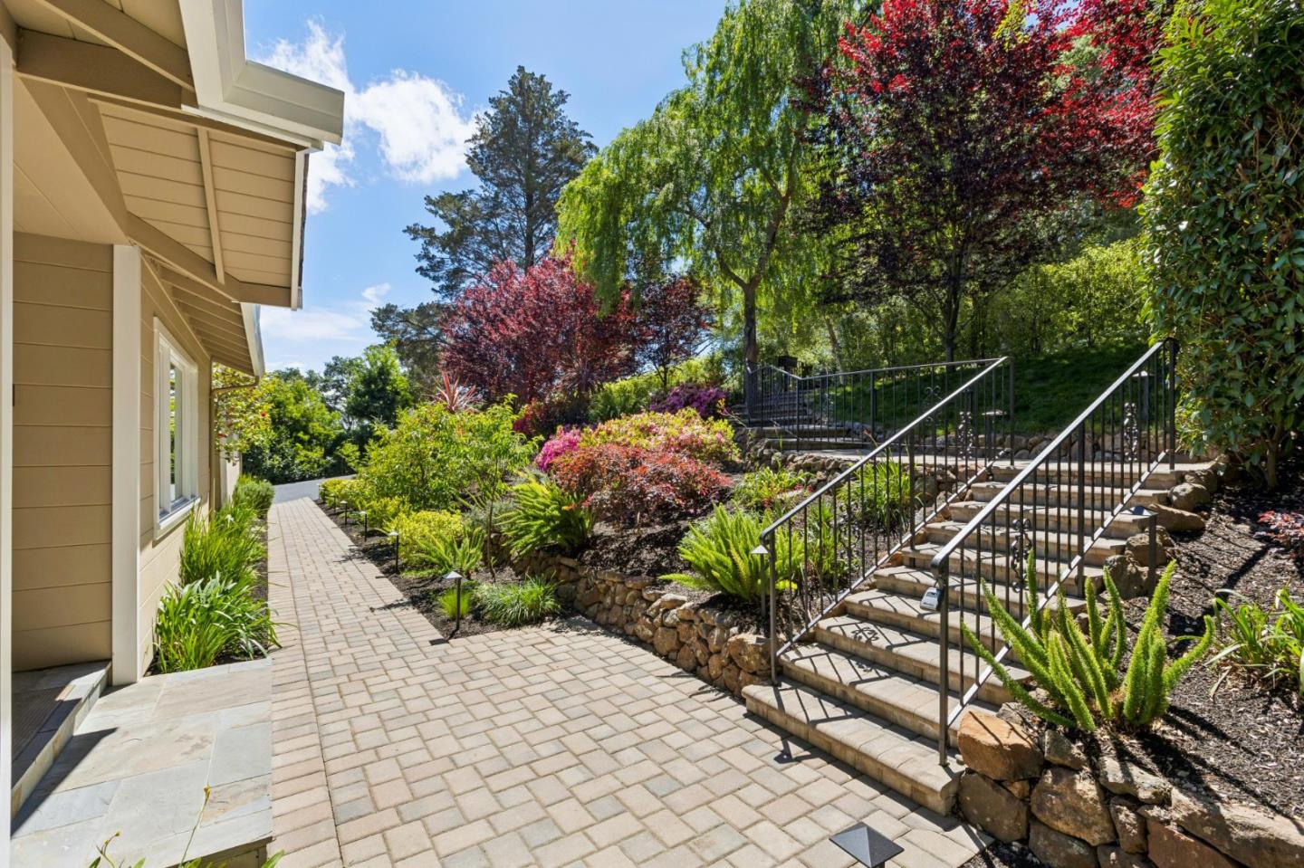 Detail Gallery Image 56 of 95 For 520 Darrell Rd, Hillsborough,  CA 94010 - 6 Beds | 5/1 Baths