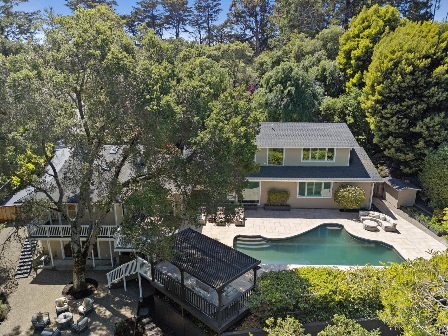 Detail Gallery Image 58 of 95 For 520 Darrell Rd, Hillsborough,  CA 94010 - 6 Beds | 5/1 Baths