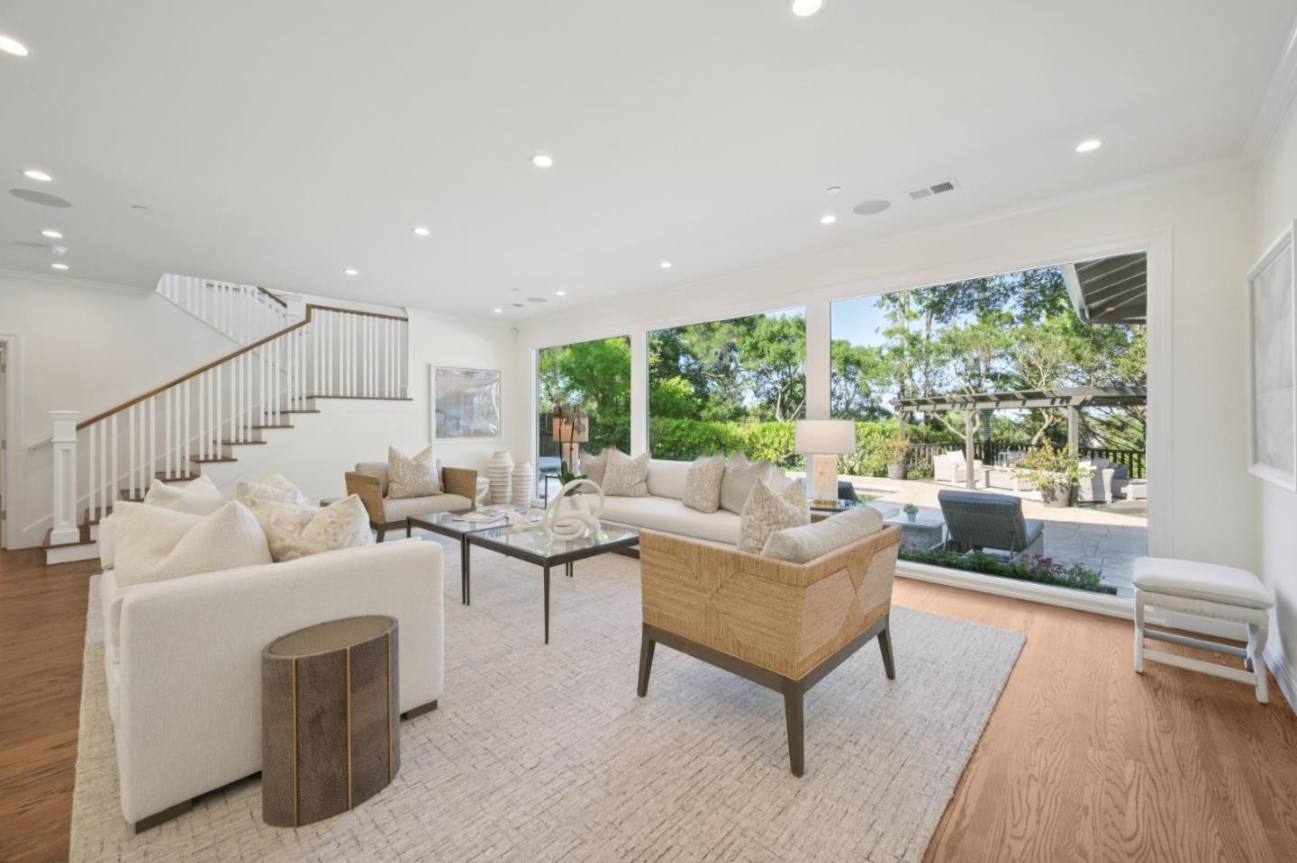 Detail Gallery Image 6 of 95 For 520 Darrell Rd, Hillsborough,  CA 94010 - 6 Beds | 5/1 Baths