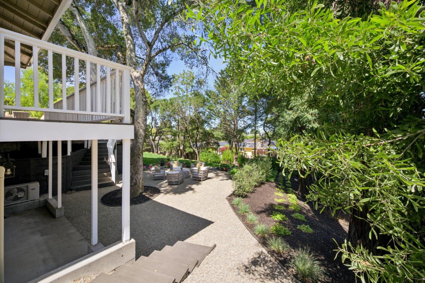 Detail Gallery Image 60 of 95 For 520 Darrell Rd, Hillsborough,  CA 94010 - 6 Beds | 5/1 Baths