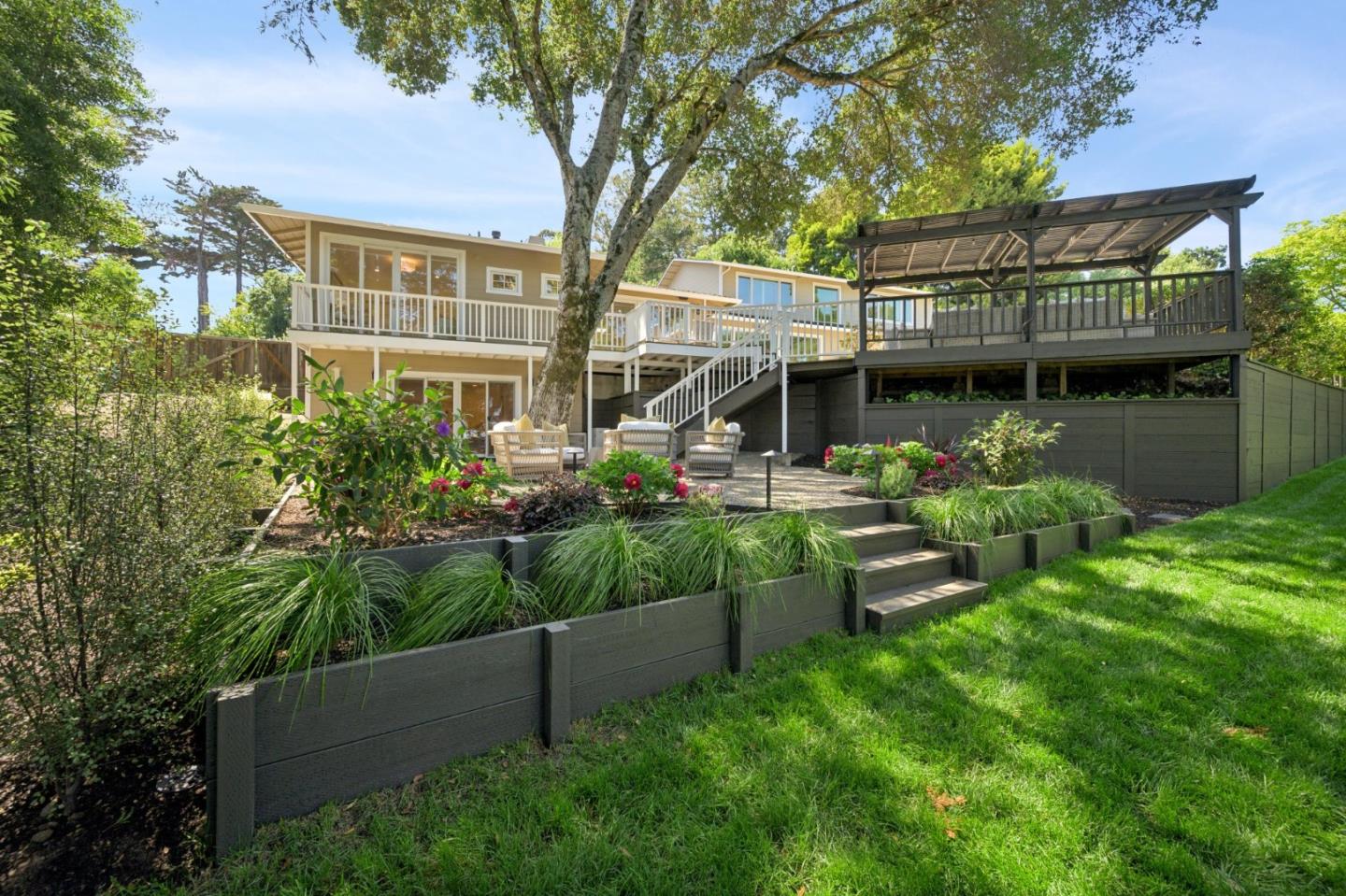 Detail Gallery Image 65 of 95 For 520 Darrell Rd, Hillsborough,  CA 94010 - 6 Beds | 5/1 Baths