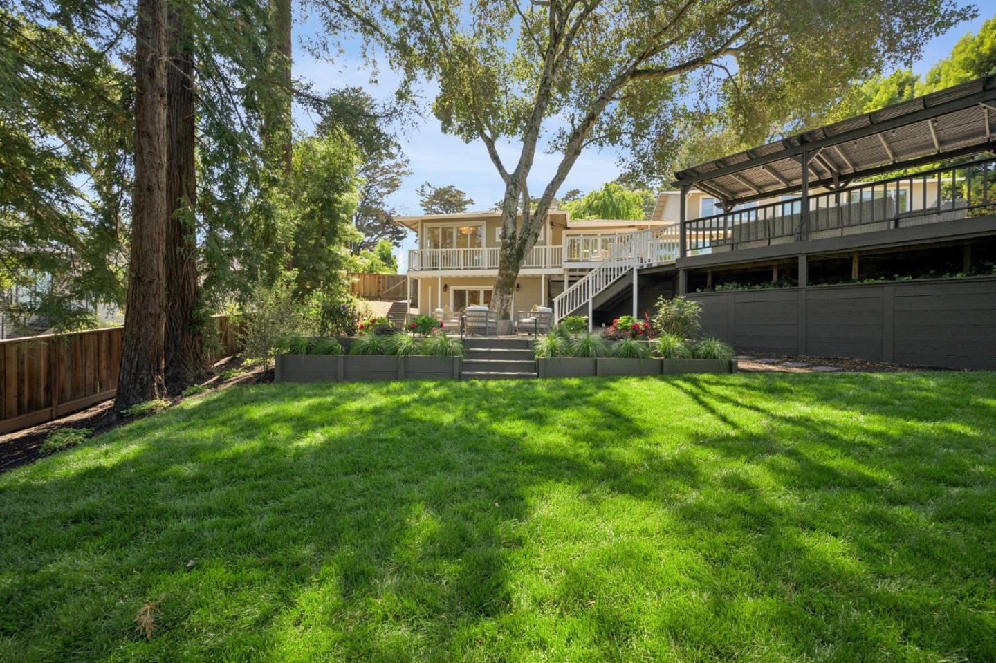 Detail Gallery Image 67 of 95 For 520 Darrell Rd, Hillsborough,  CA 94010 - 6 Beds | 5/1 Baths