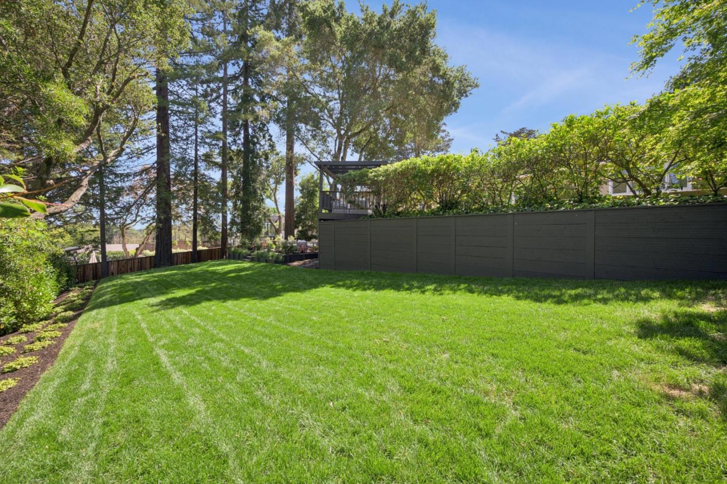 Detail Gallery Image 68 of 95 For 520 Darrell Rd, Hillsborough,  CA 94010 - 6 Beds | 5/1 Baths