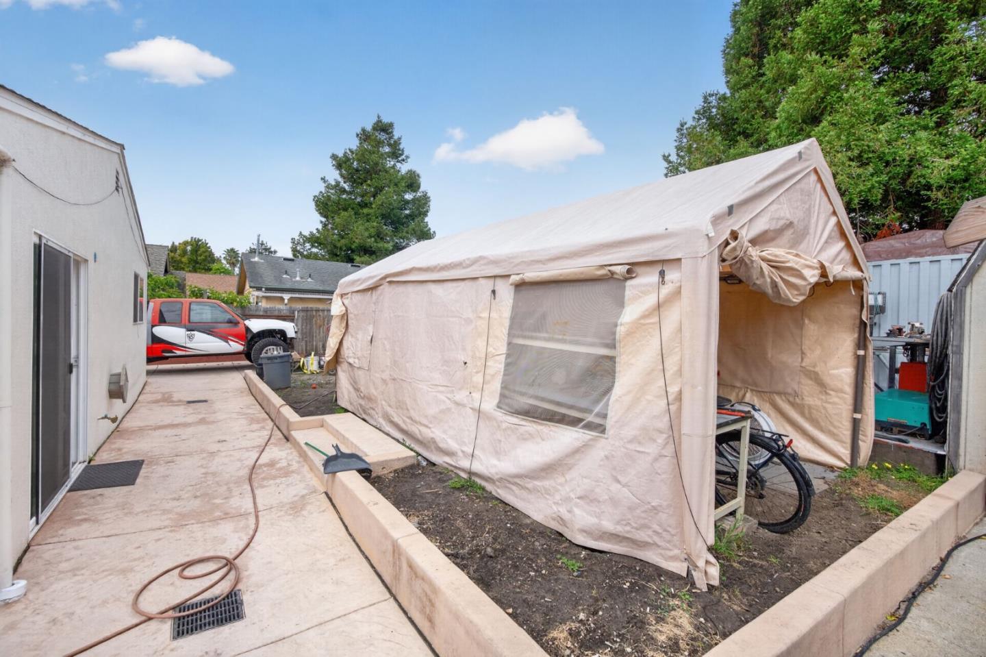 Detail Gallery Image 16 of 16 For 124 Hebard St, Santa Cruz,  CA 95060 - 3 Beds | 1 Baths