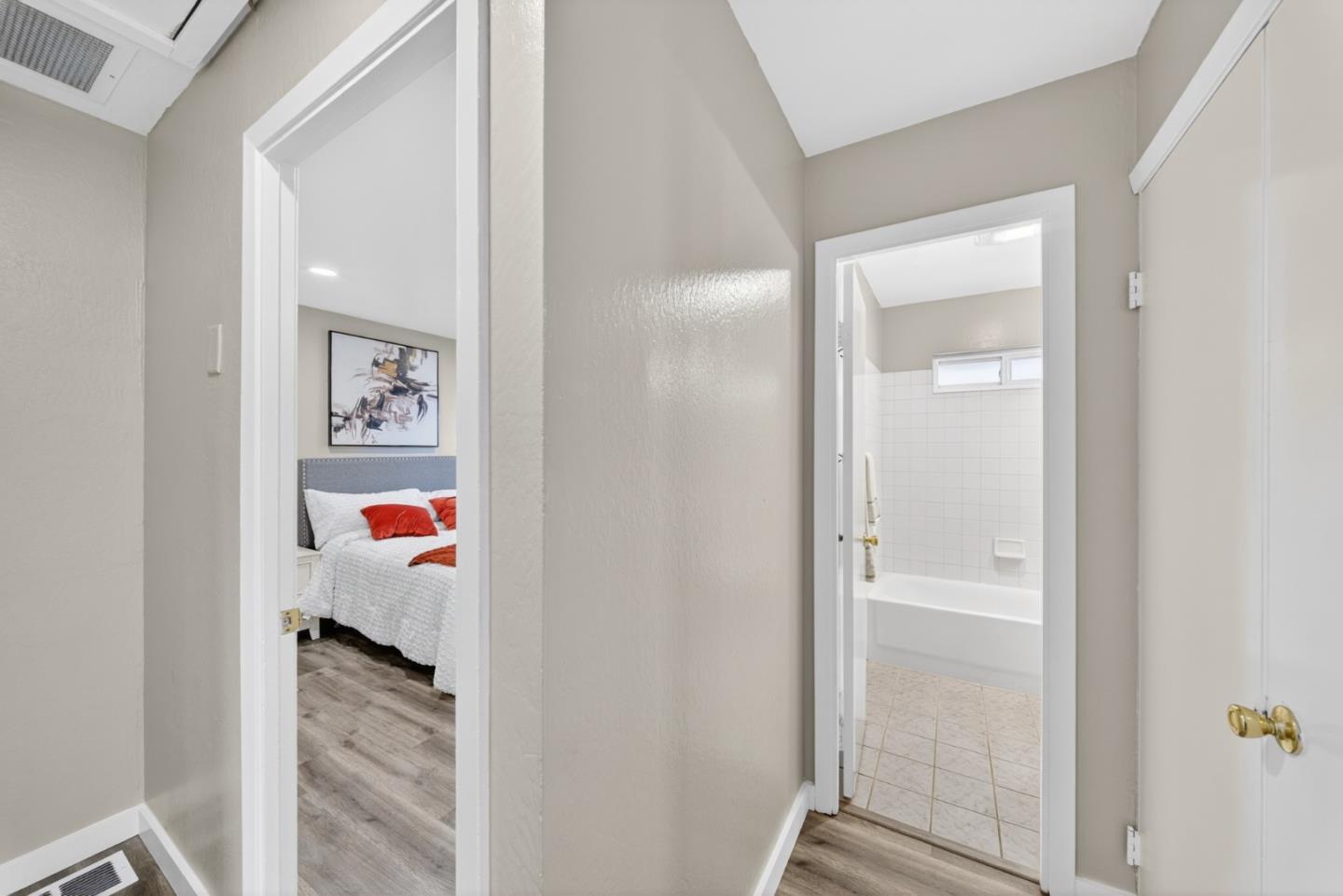 Detail Gallery Image 13 of 35 For 3911 via Milano, Campbell,  CA 95008 - 4 Beds | 2 Baths