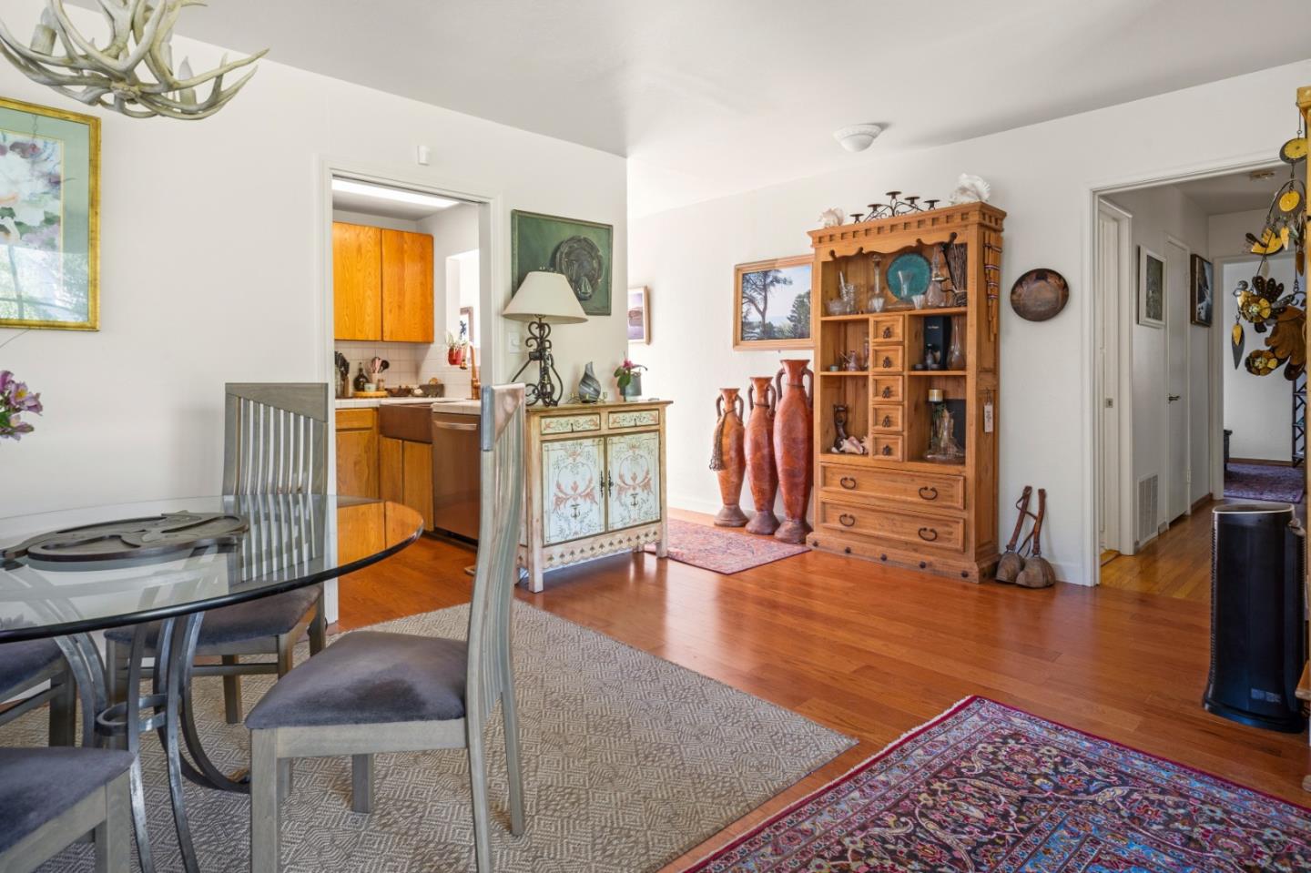 Detail Gallery Image 11 of 21 For 564 Mar Vista Dr, Monterey,  CA 93940 - 3 Beds | 2 Baths