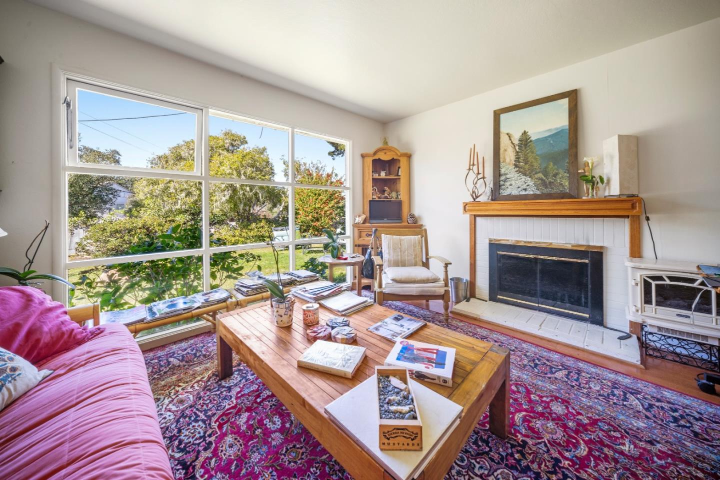 Detail Gallery Image 12 of 21 For 564 Mar Vista Dr, Monterey,  CA 93940 - 3 Beds | 2 Baths