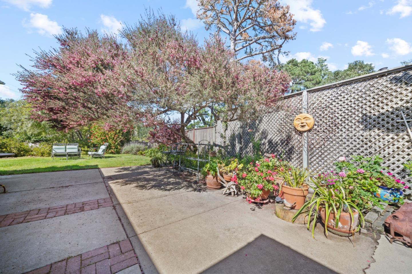 Detail Gallery Image 19 of 21 For 564 Mar Vista Dr, Monterey,  CA 93940 - 3 Beds | 2 Baths