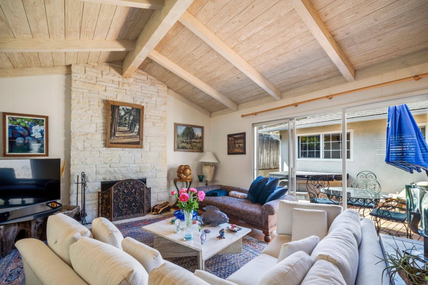 Detail Gallery Image 3 of 21 For 564 Mar Vista Dr, Monterey,  CA 93940 - 3 Beds | 2 Baths