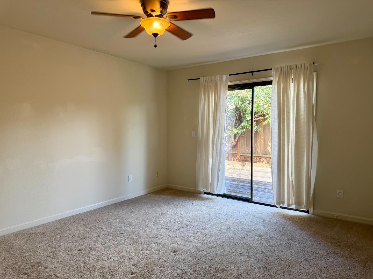 Detail Gallery Image 10 of 24 For 213 via Lantana, Aptos,  CA 95003 - 3 Beds | 2 Baths