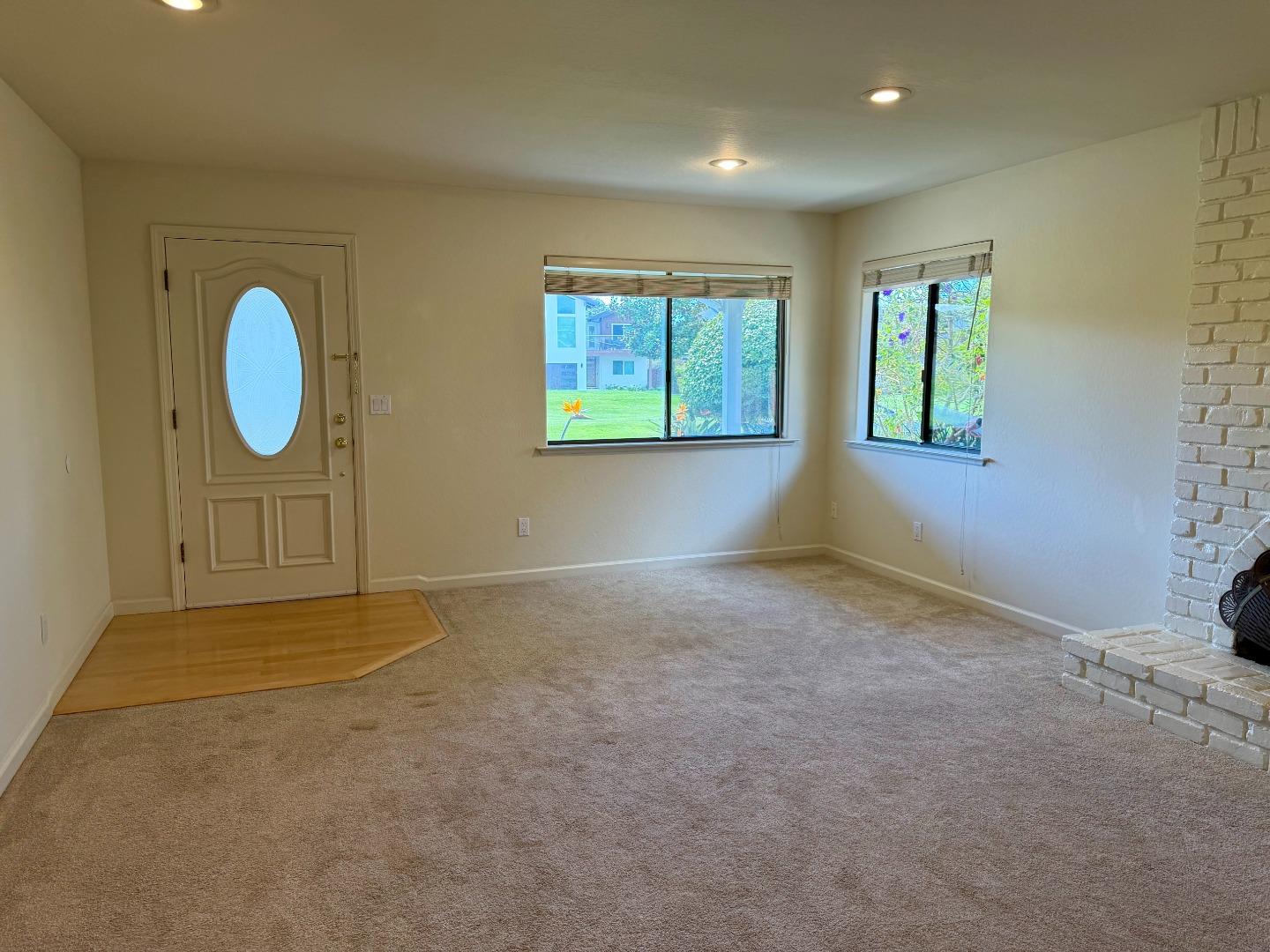 Detail Gallery Image 4 of 24 For 213 via Lantana, Aptos,  CA 95003 - 3 Beds | 2 Baths