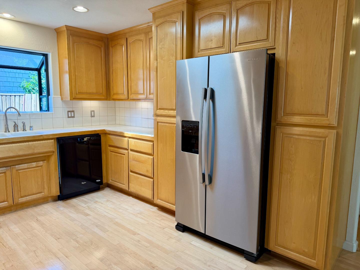 Detail Gallery Image 7 of 24 For 213 via Lantana, Aptos,  CA 95003 - 3 Beds | 2 Baths