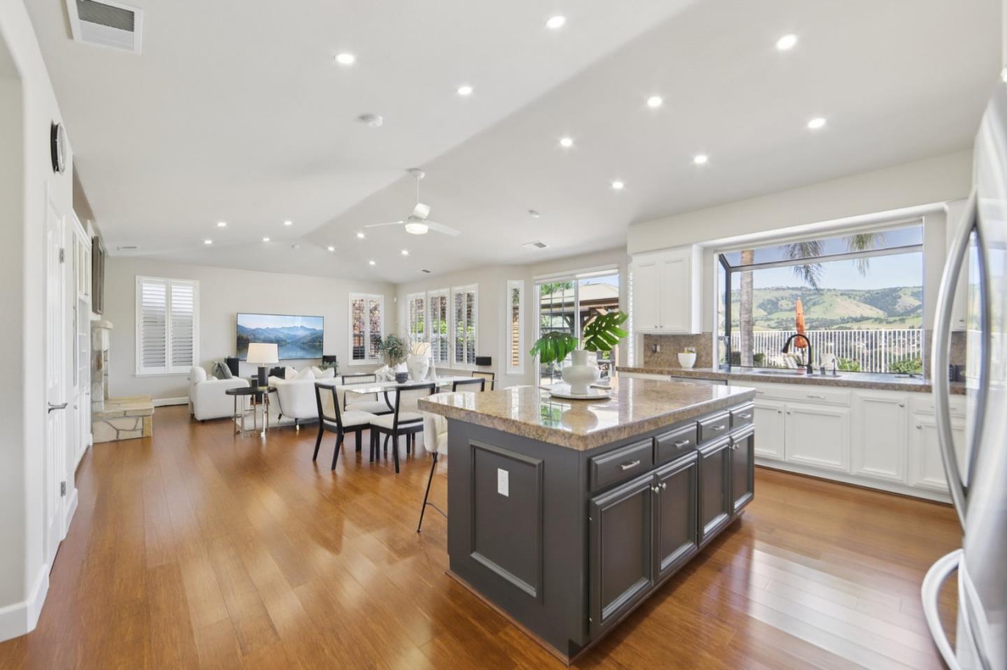 Detail Gallery Image 16 of 99 For 2198 Hillstone Dr, San Jose,  CA 95138 - 5 Beds | 3 Baths