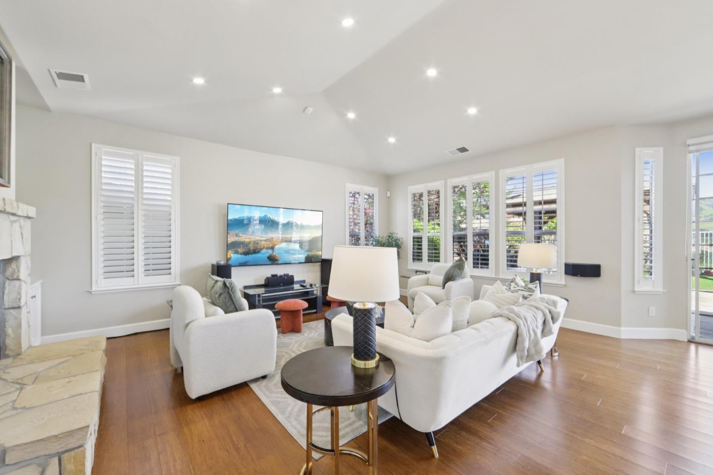 Detail Gallery Image 18 of 99 For 2198 Hillstone Dr, San Jose,  CA 95138 - 5 Beds | 3 Baths