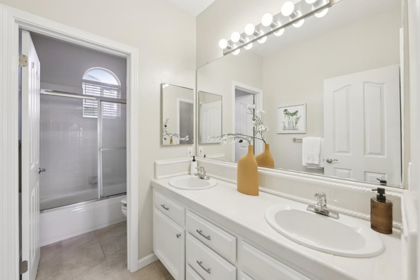 Detail Gallery Image 44 of 99 For 2198 Hillstone Dr, San Jose,  CA 95138 - 5 Beds | 3 Baths