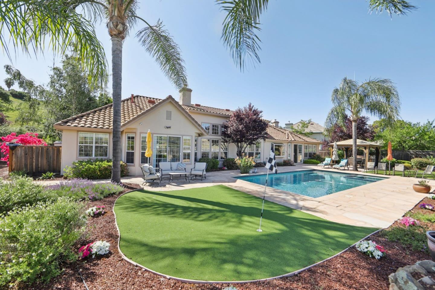 Detail Gallery Image 6 of 99 For 2198 Hillstone Dr, San Jose,  CA 95138 - 5 Beds | 3 Baths