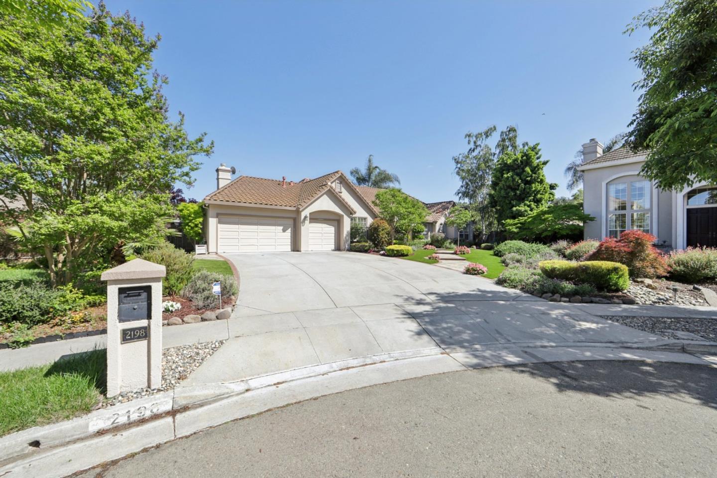 Detail Gallery Image 62 of 99 For 2198 Hillstone Dr, San Jose,  CA 95138 - 5 Beds | 3 Baths