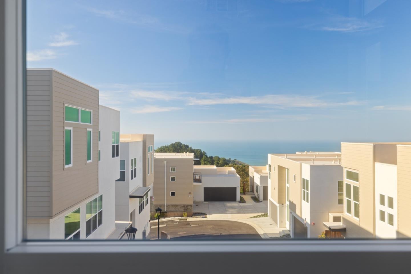 Detail Gallery Image 27 of 39 For 827 Fassler Ave, Pacifica,  CA 94044 - 4 Beds | 3 Baths