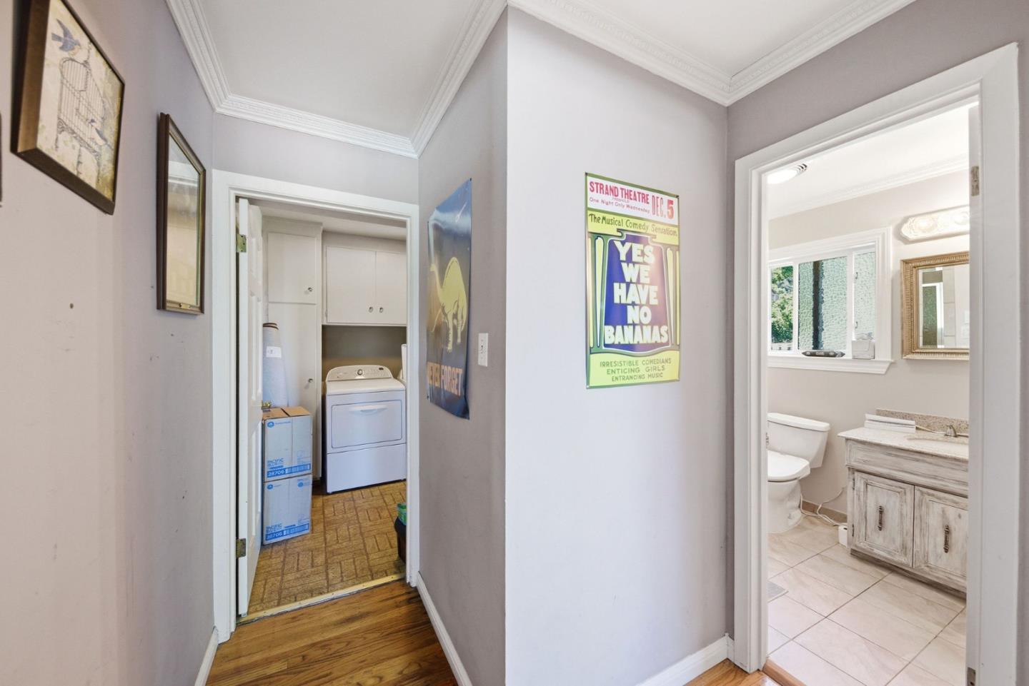 Detail Gallery Image 12 of 74 For 25 Warmwood, Hillsborough,  CA 94010 - 3 Beds | 3 Baths