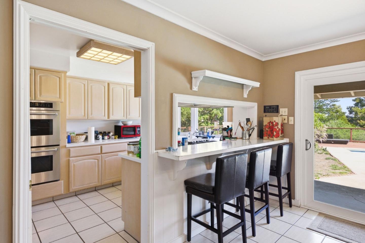 Detail Gallery Image 22 of 74 For 25 Warmwood, Hillsborough,  CA 94010 - 3 Beds | 3 Baths