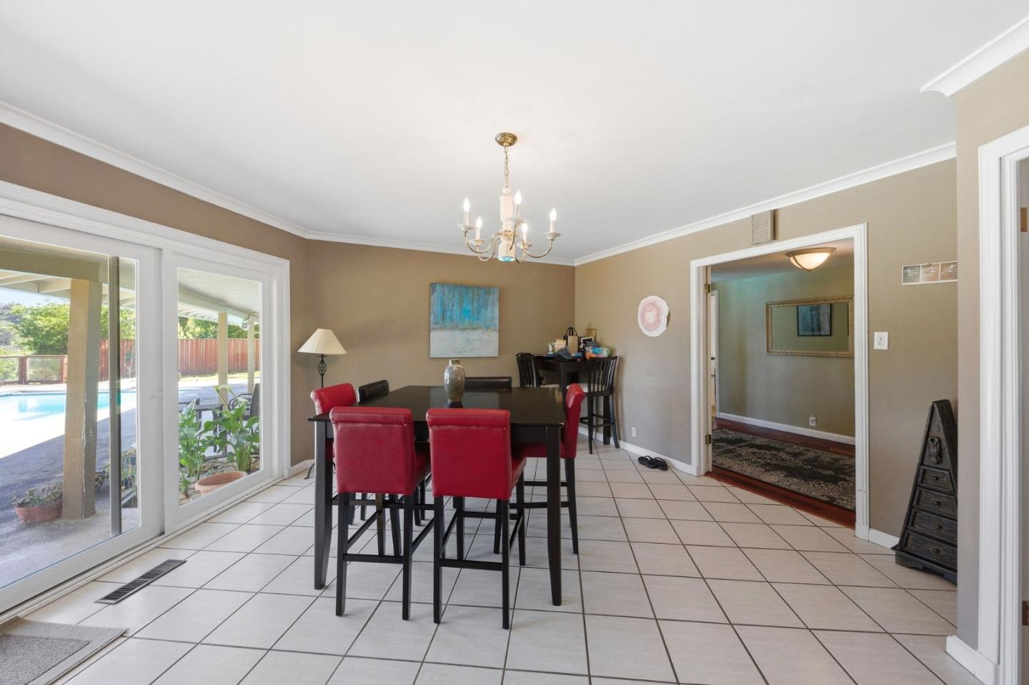 Detail Gallery Image 27 of 74 For 25 Warmwood, Hillsborough,  CA 94010 - 3 Beds | 3 Baths