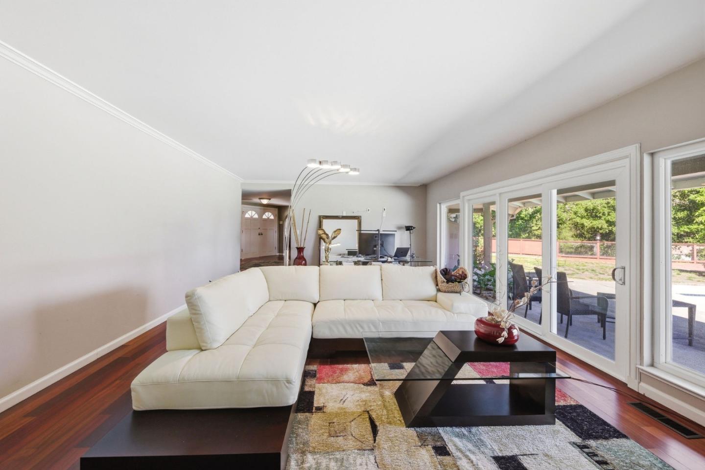 Detail Gallery Image 32 of 74 For 25 Warmwood, Hillsborough,  CA 94010 - 3 Beds | 3 Baths