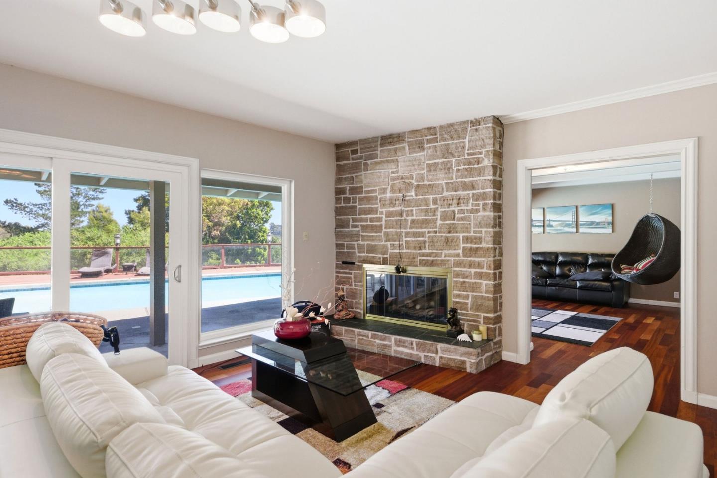 Detail Gallery Image 35 of 74 For 25 Warmwood, Hillsborough,  CA 94010 - 3 Beds | 3 Baths