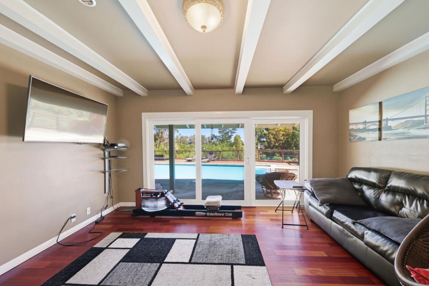 Detail Gallery Image 37 of 74 For 25 Warmwood, Hillsborough,  CA 94010 - 3 Beds | 3 Baths