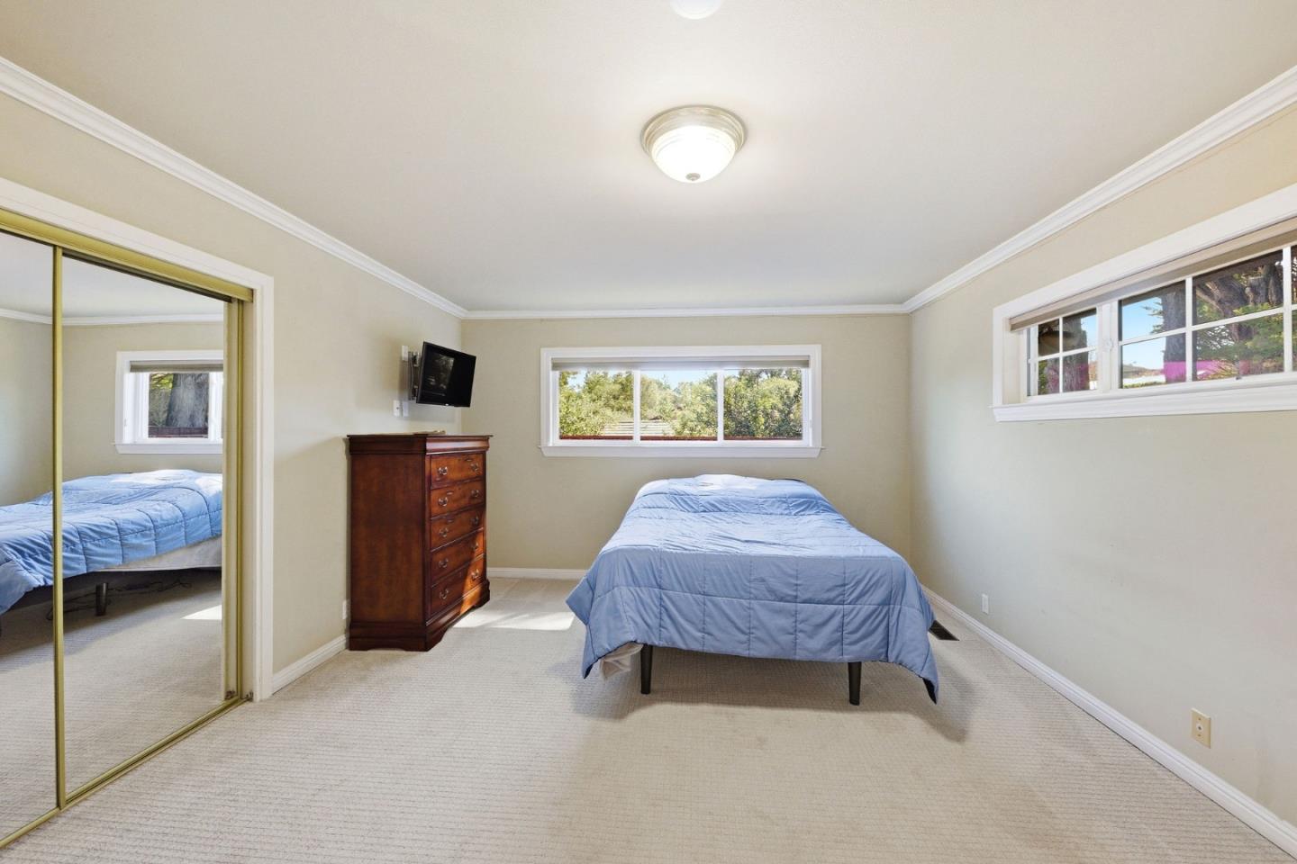 Detail Gallery Image 48 of 74 For 25 Warmwood, Hillsborough,  CA 94010 - 3 Beds | 3 Baths