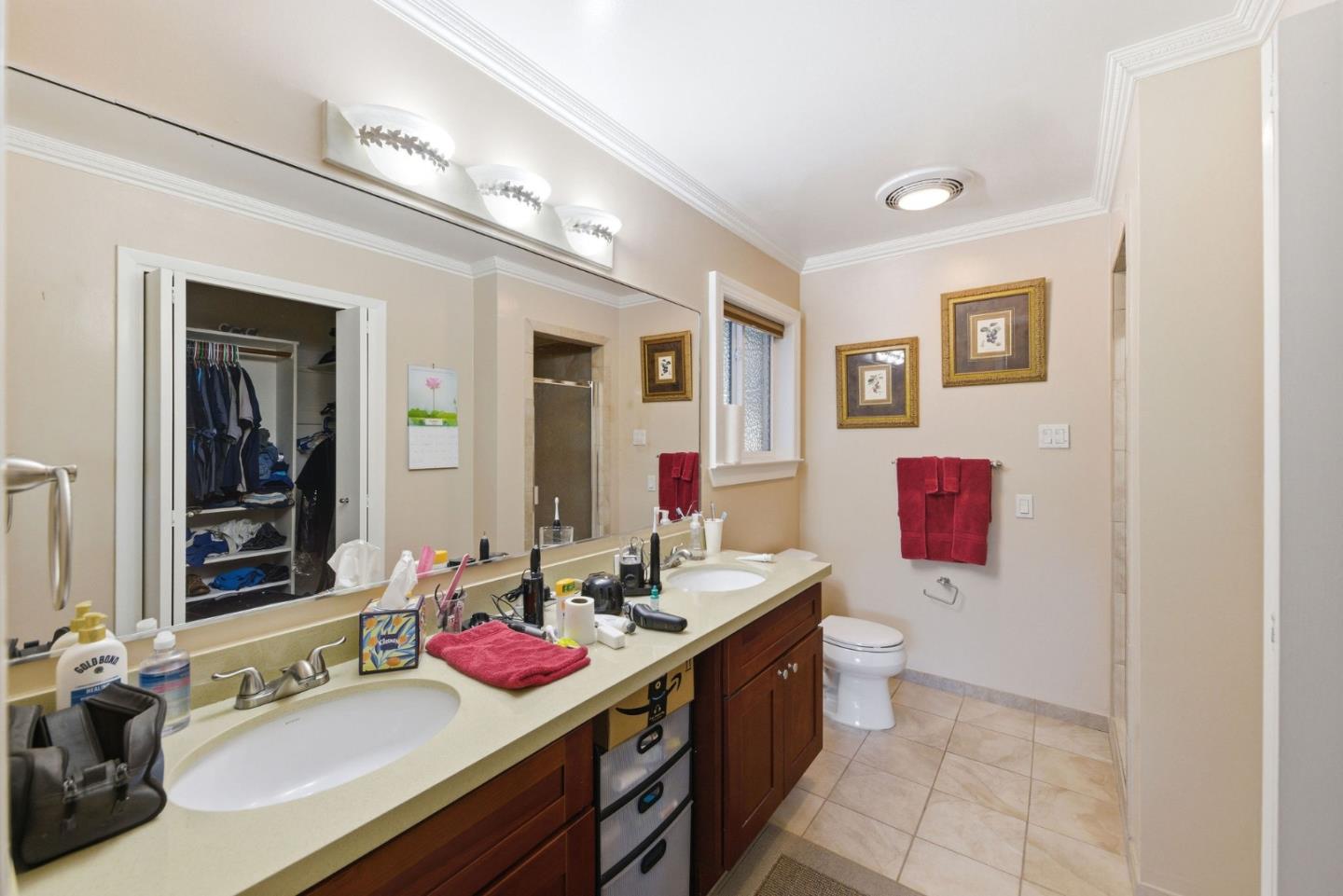 Detail Gallery Image 50 of 74 For 25 Warmwood, Hillsborough,  CA 94010 - 3 Beds | 3 Baths